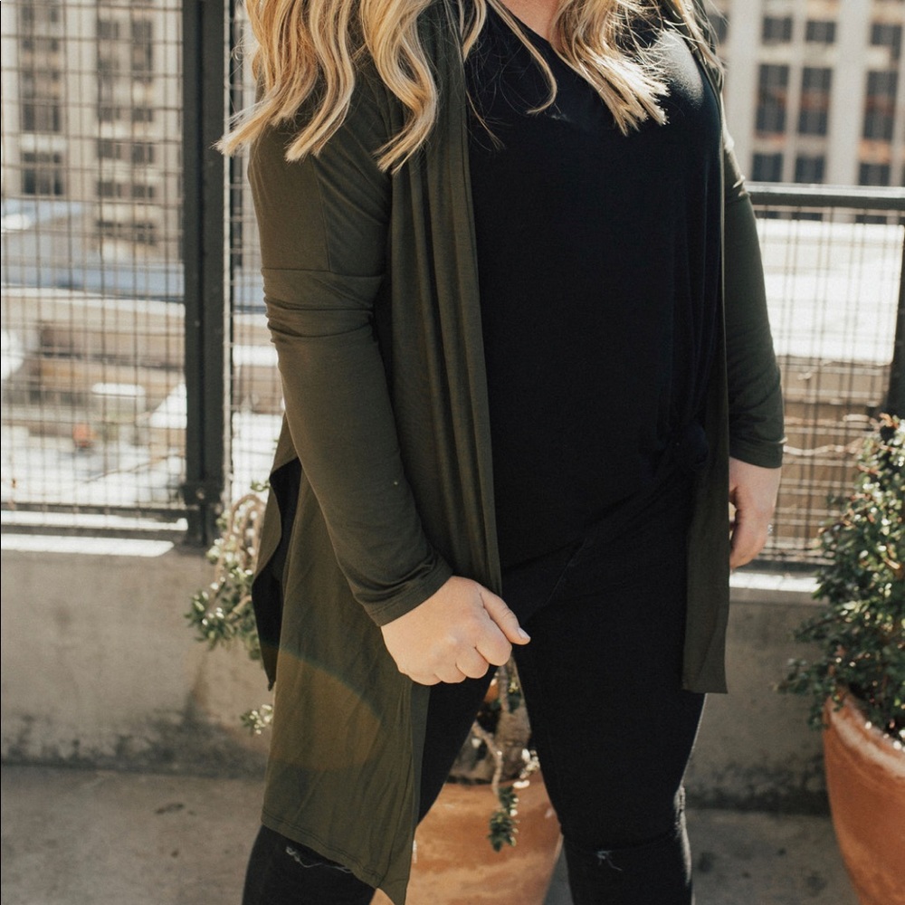 Carly Jean Los Angeles Ribbed long sleeve kimono